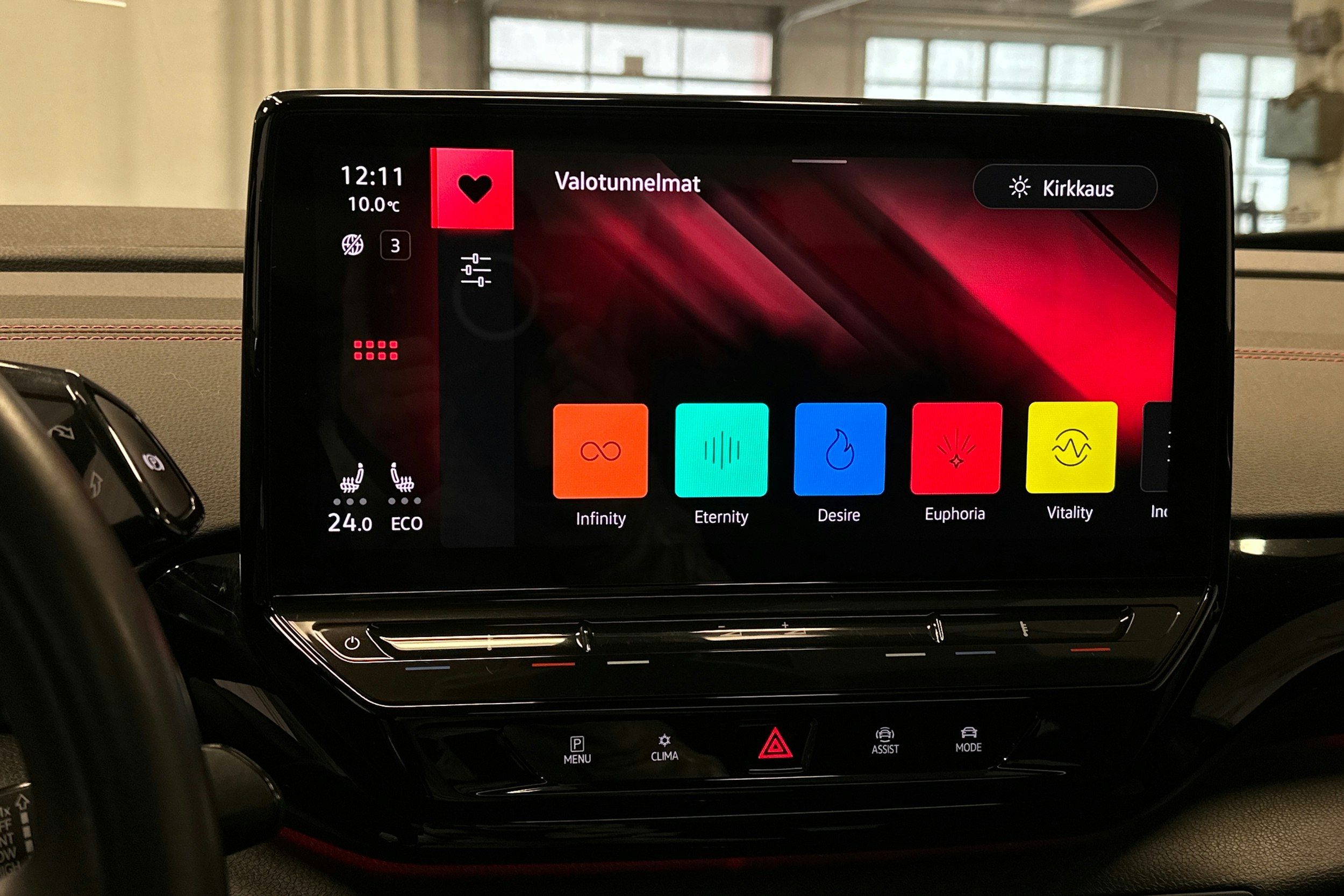 met. harmaa Volkswagen ID.4 2023 kuva 28.