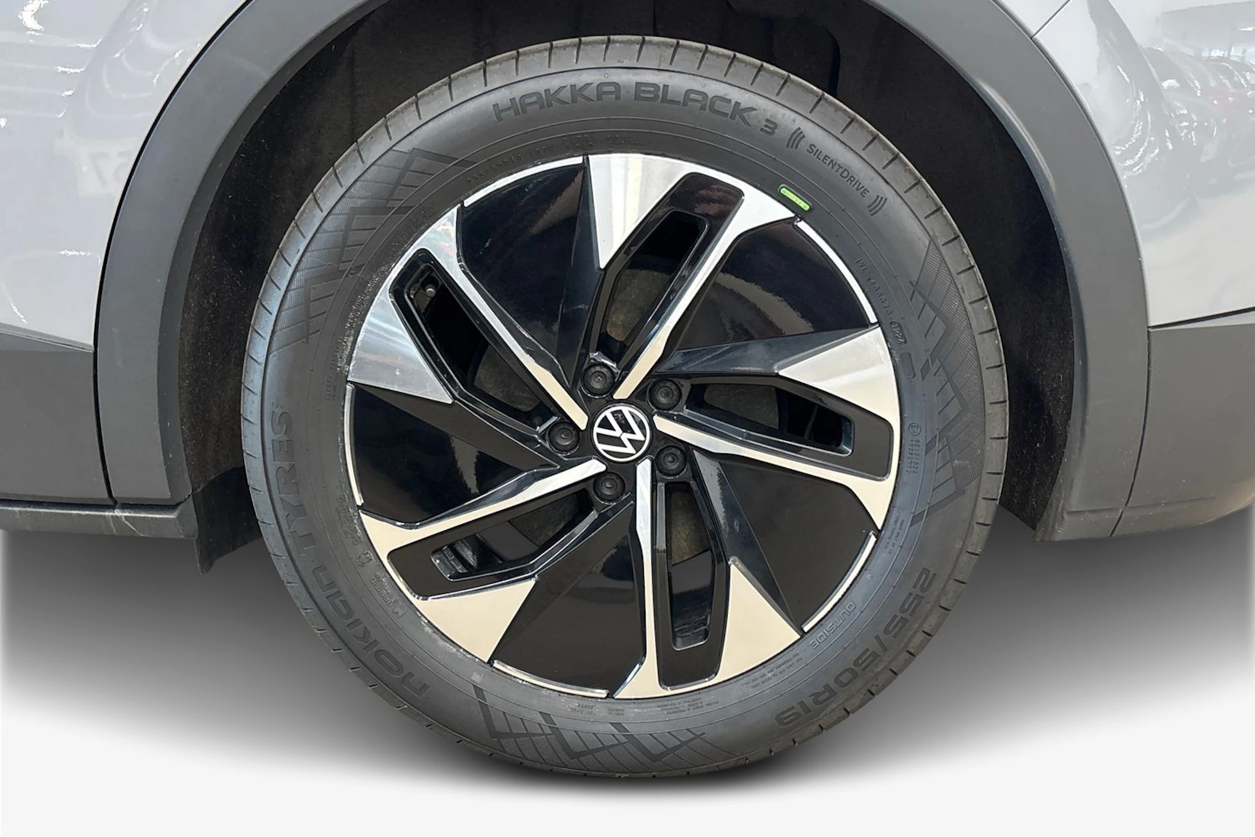 harmaa Volkswagen ID.4 2023 kuva 12.