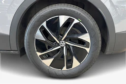 harmaa Volkswagen ID.4 2023 kuva 12.