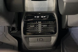 harmaa Volkswagen ID.4 2023 kuva 21.