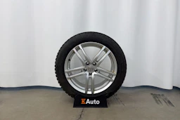 harmaa Volkswagen ID.4 2023 kuva 11.