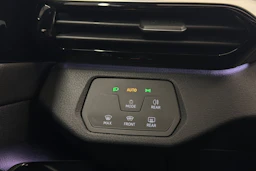 harmaa Volkswagen ID.4 2023 kuva 15.