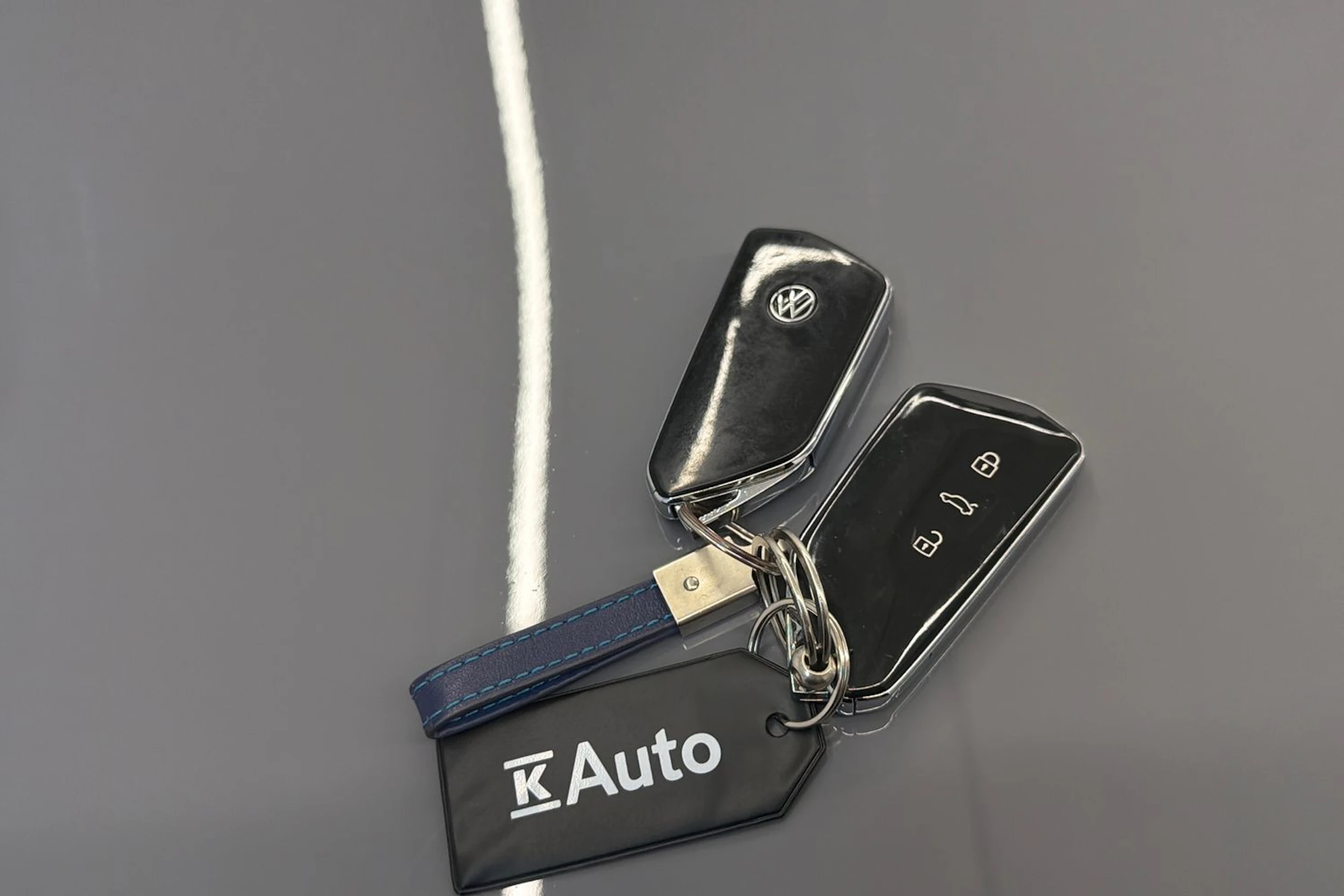 harmaa Volkswagen ID.4 2023 kuva 29.