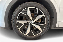 harmaa Volkswagen ID.4 2023 kuva 9.