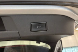 harmaa Volkswagen ID.4 2023 kuva 19.