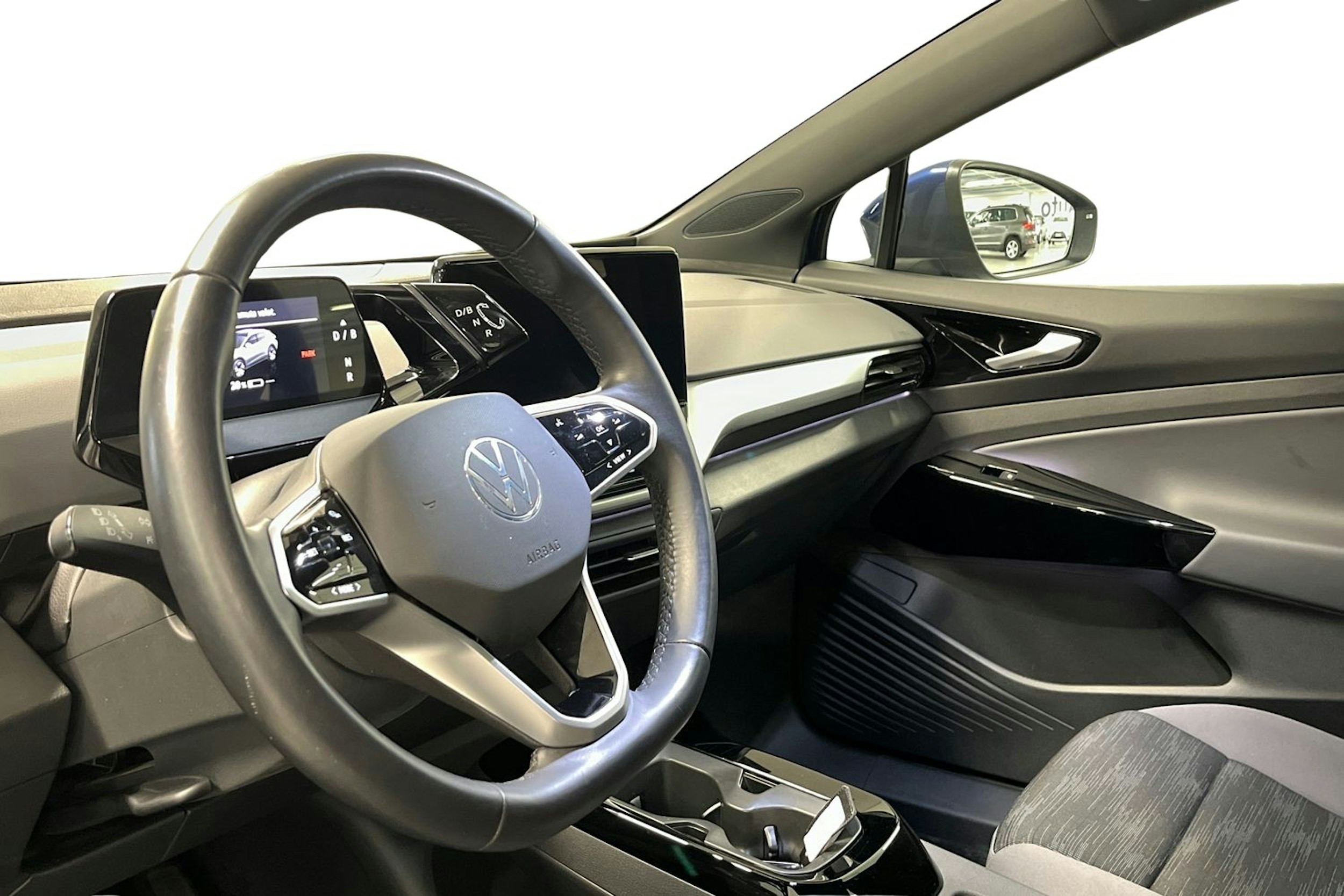 Sininen Volkswagen ID.4 2023 kuva 7.