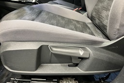 Sininen Volkswagen ID.4 2023 kuva 15.