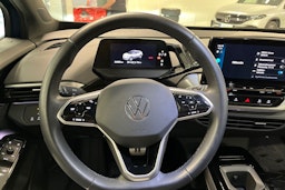 Sininen Volkswagen ID.4 2023 kuva 16.