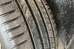 sininen Volkswagen ID.4 2023 kuva 10.