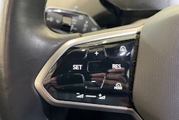 sininen Volkswagen ID.4 2023 kuva 15.