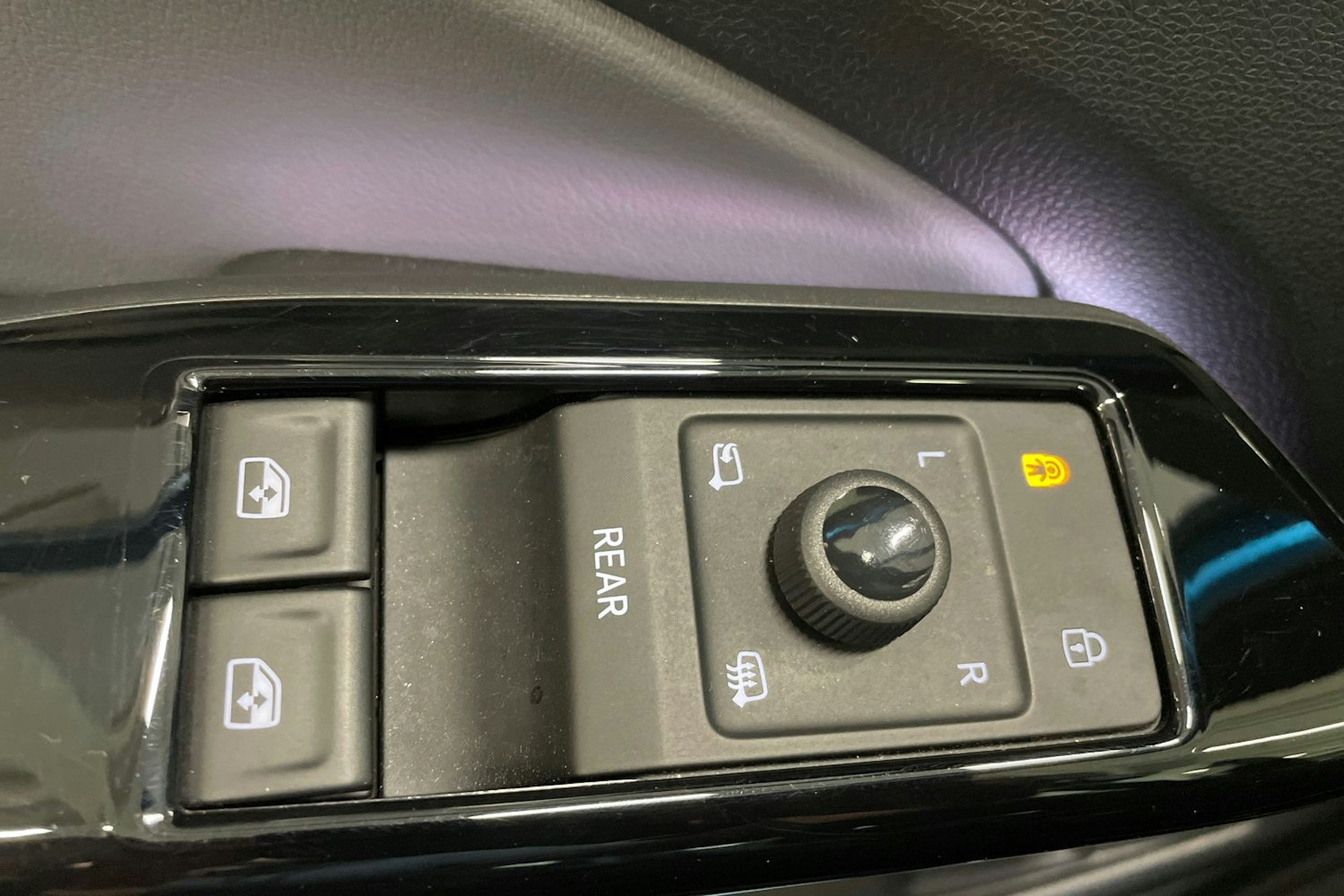 sininen Volkswagen ID.4 2023 kuva 36.