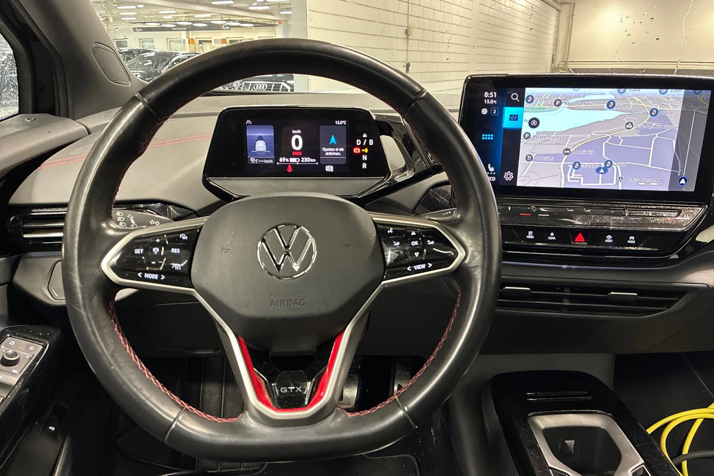 valkoinen Volkswagen ID.4 2023 kuva 4.