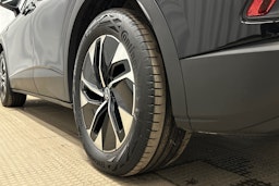 musta Volkswagen ID.4 2023 kuva 10.