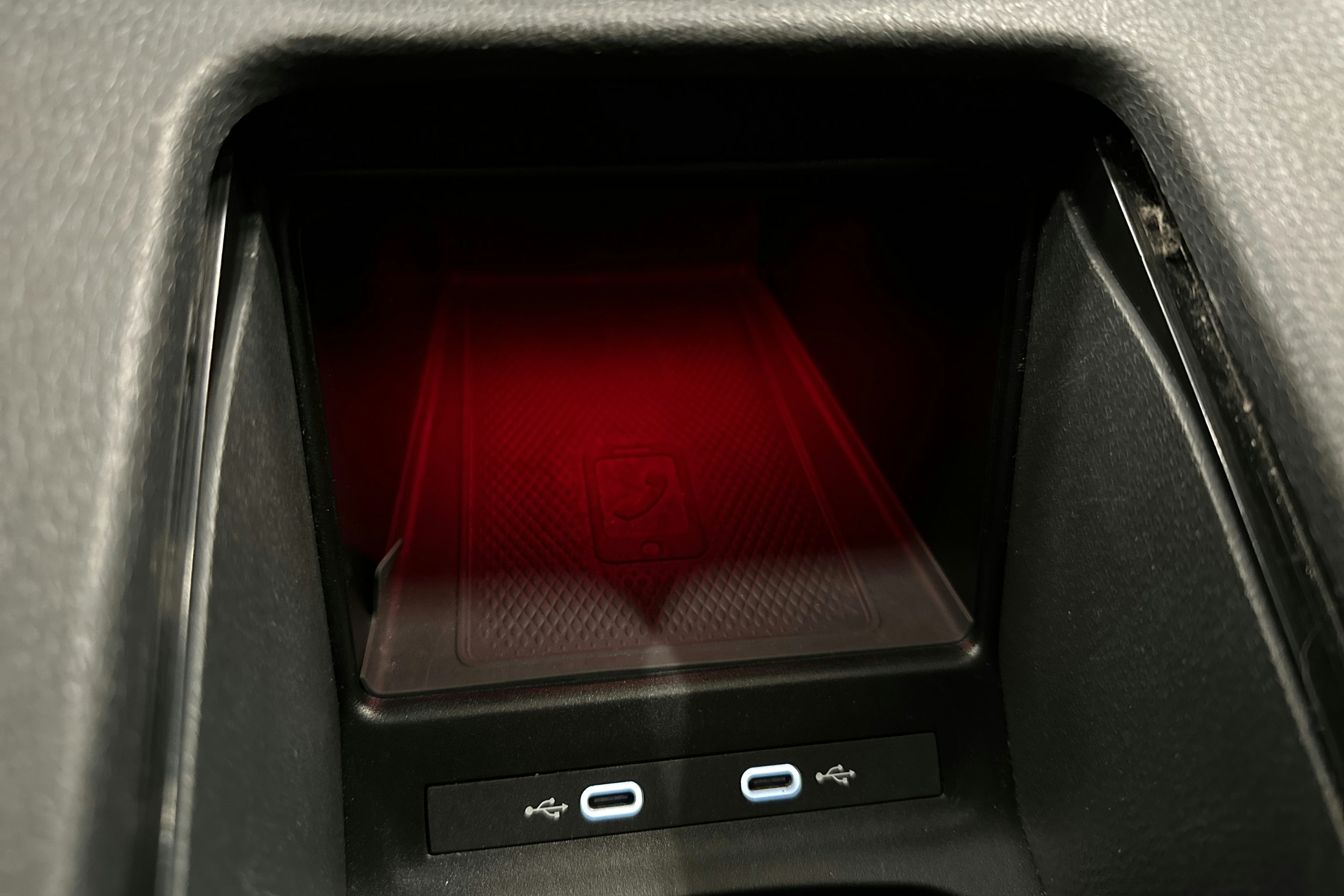 musta Volkswagen ID.4 2023 kuva 19.