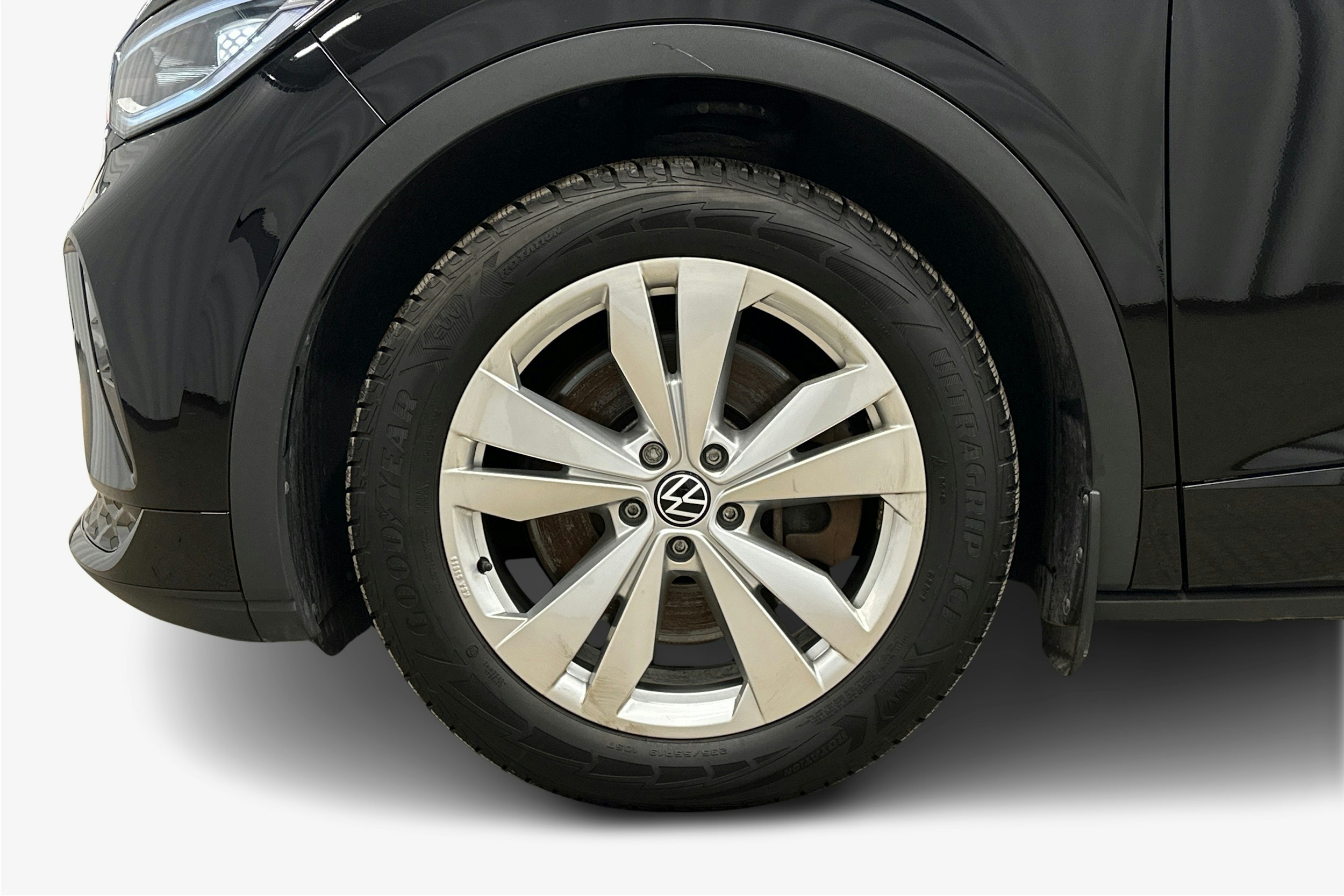 musta Volkswagen ID.4 2023 kuva 11.