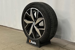 musta Volkswagen ID.4 2023 kuva 13.