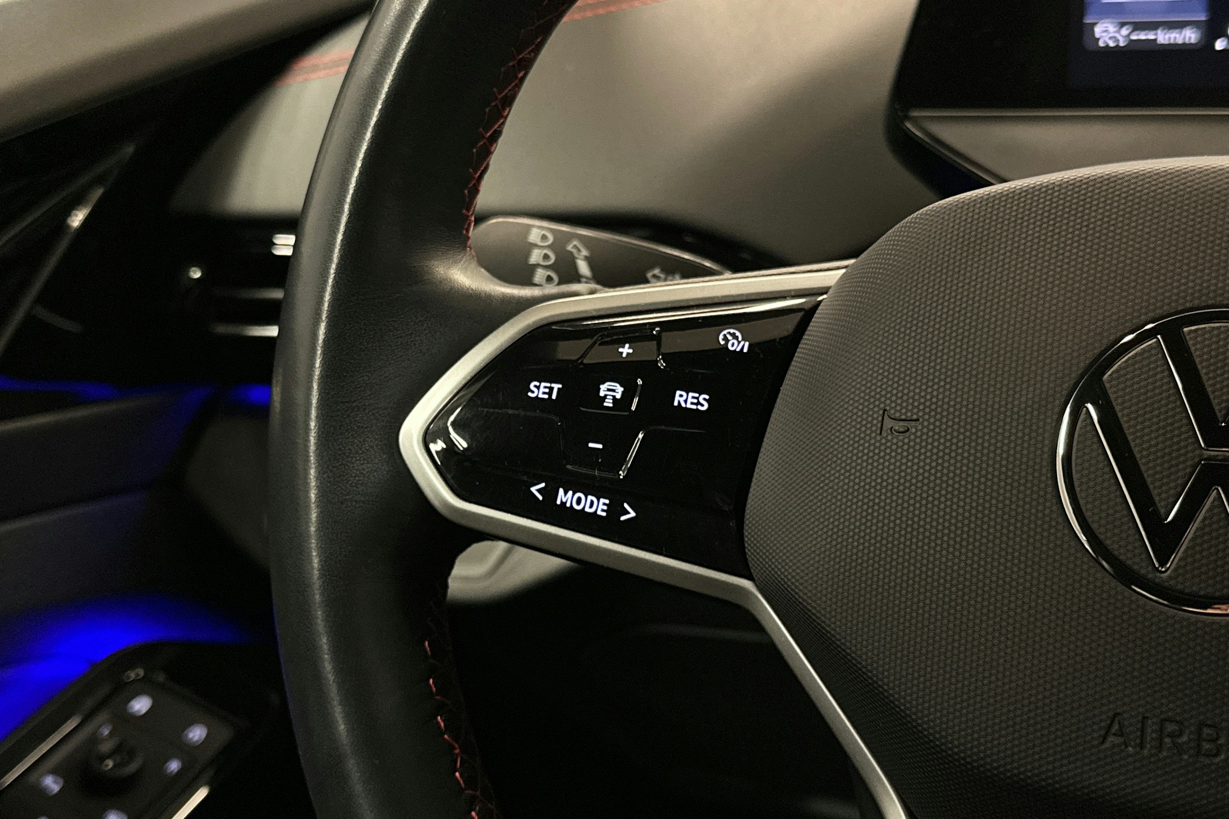 musta Volkswagen ID.4 2023 kuva 17.