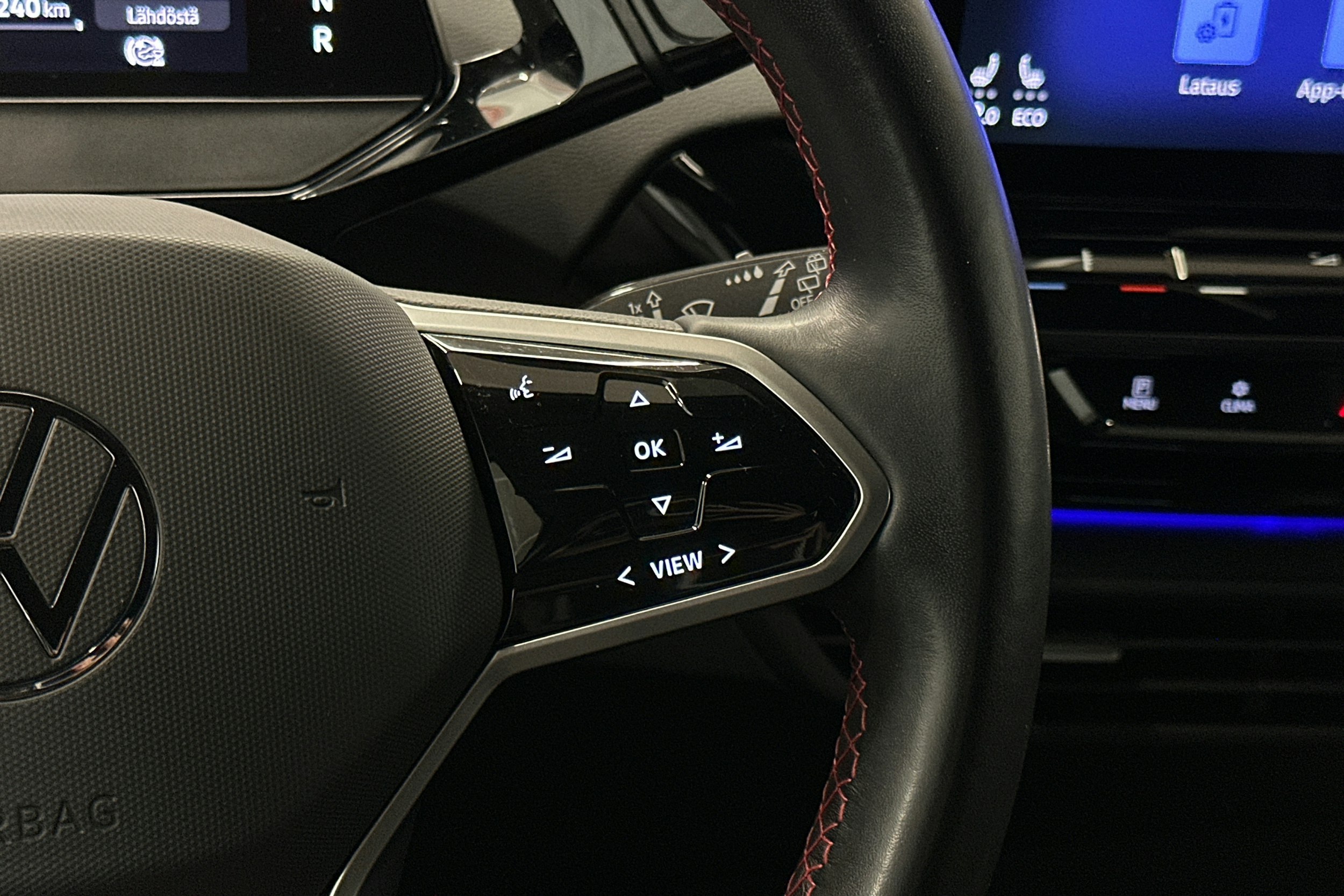 musta Volkswagen ID.4 2023 kuva 18.