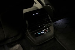 musta Volkswagen ID.4 2023 kuva 30.