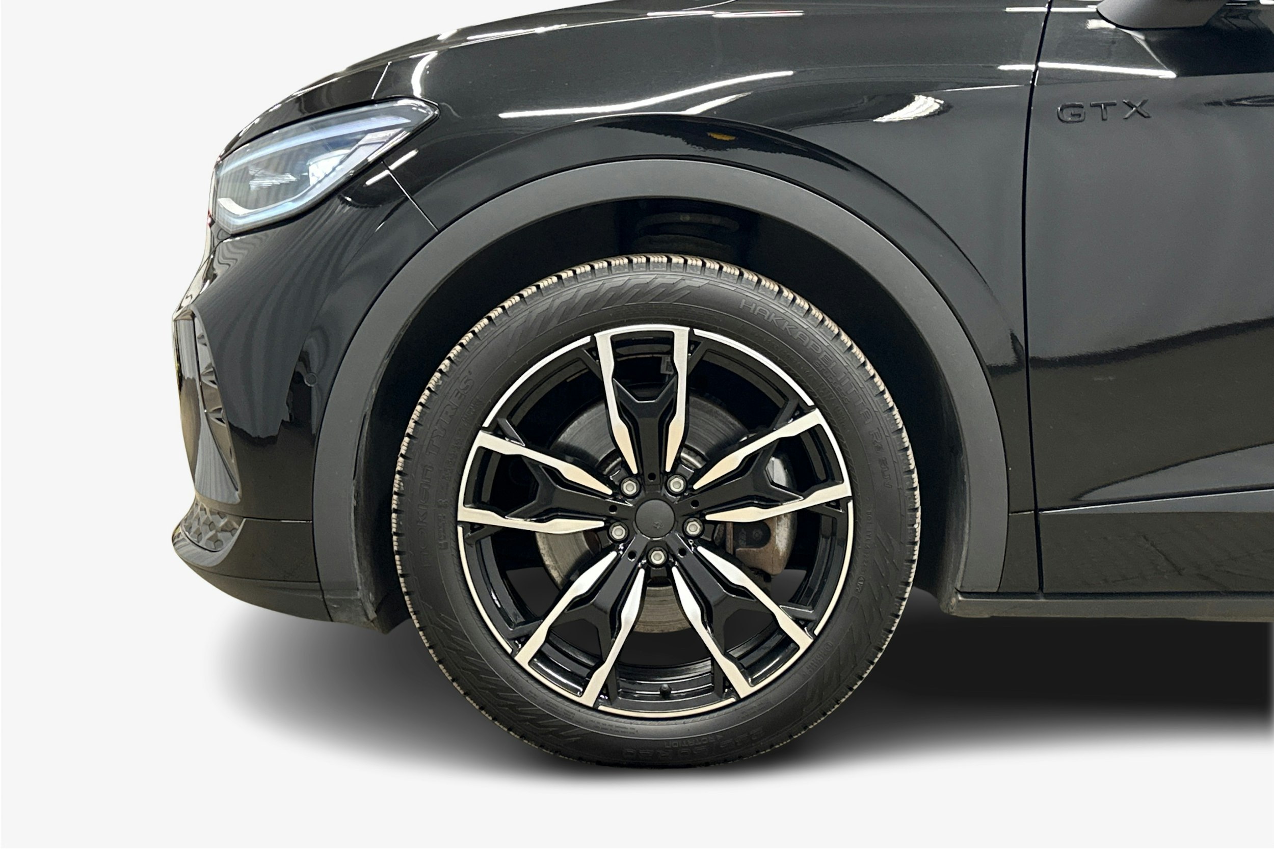 musta Volkswagen ID.4 2023 kuva 11.