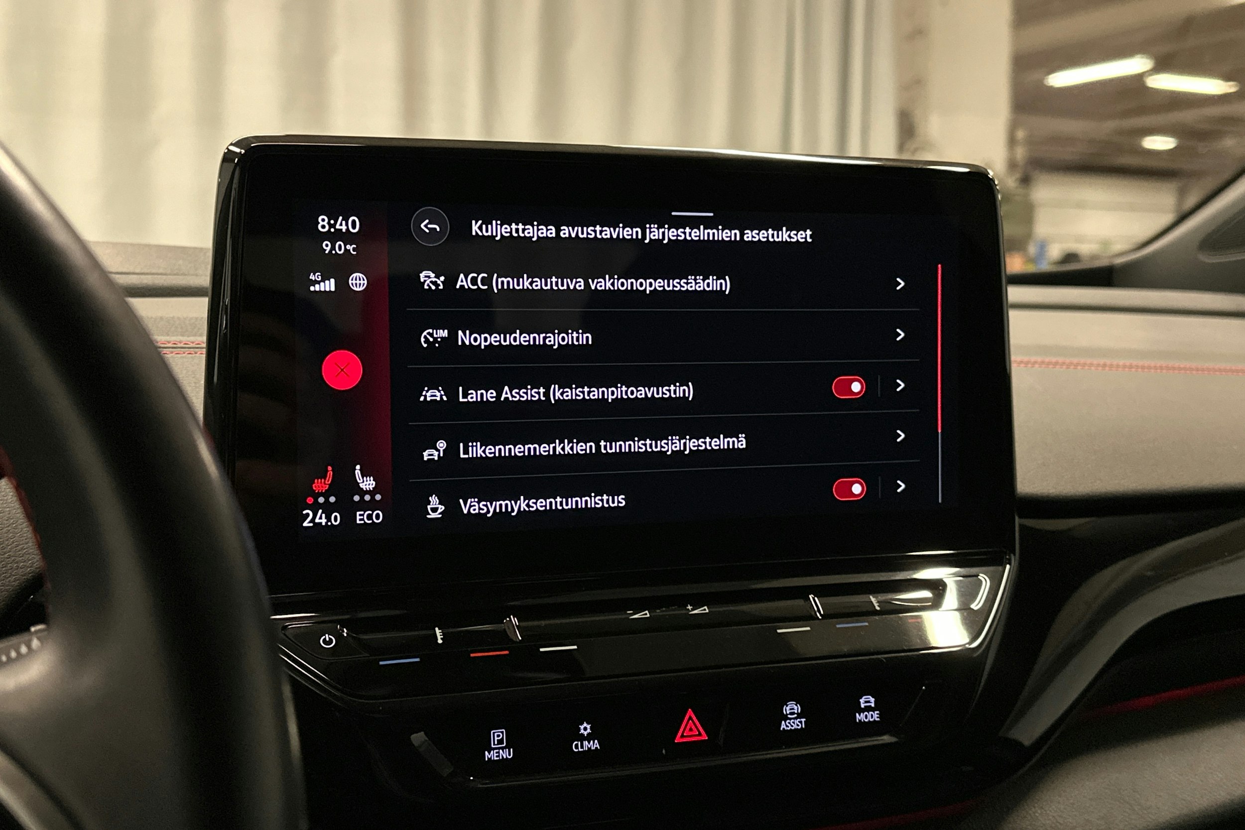 musta Volkswagen ID.4 2023 kuva 27.