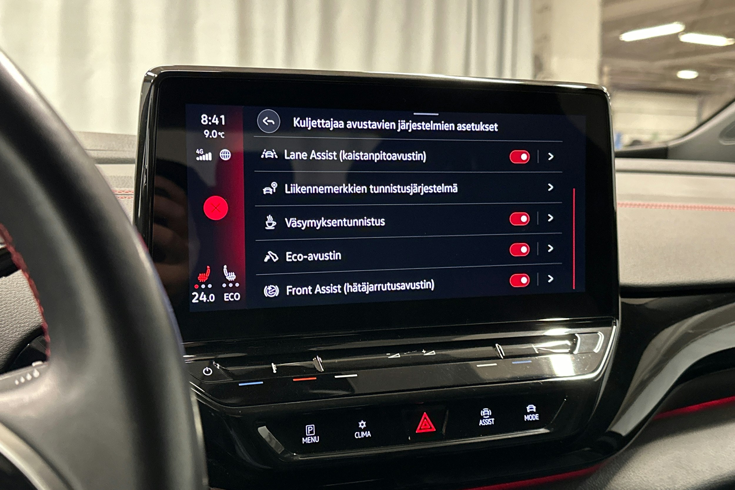 musta Volkswagen ID.4 2023 kuva 28.