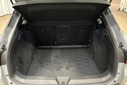 harmaa Volkswagen ID.4 2023 kuva 14.