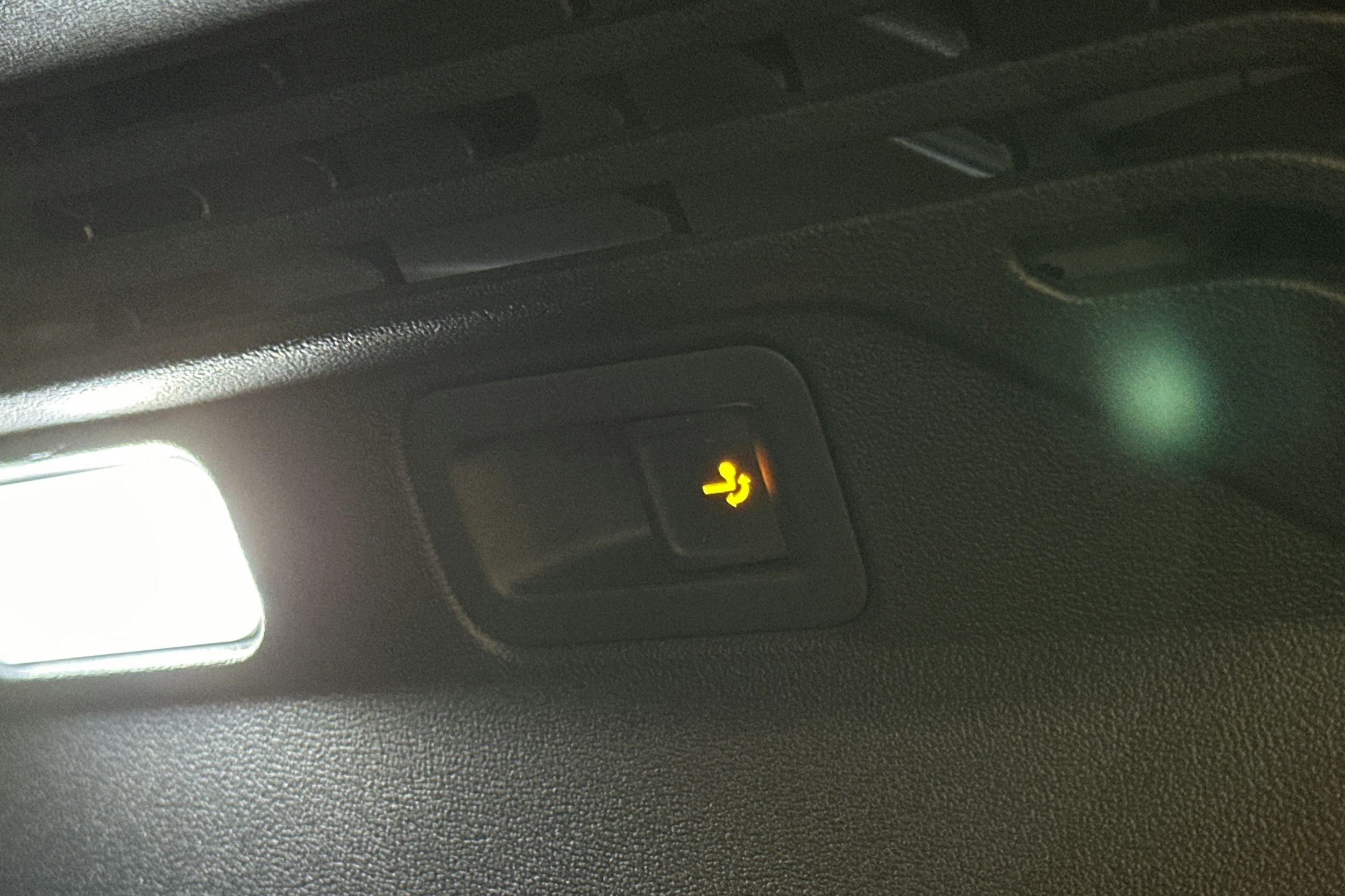 harmaa Volkswagen ID.4 2023 kuva 15.