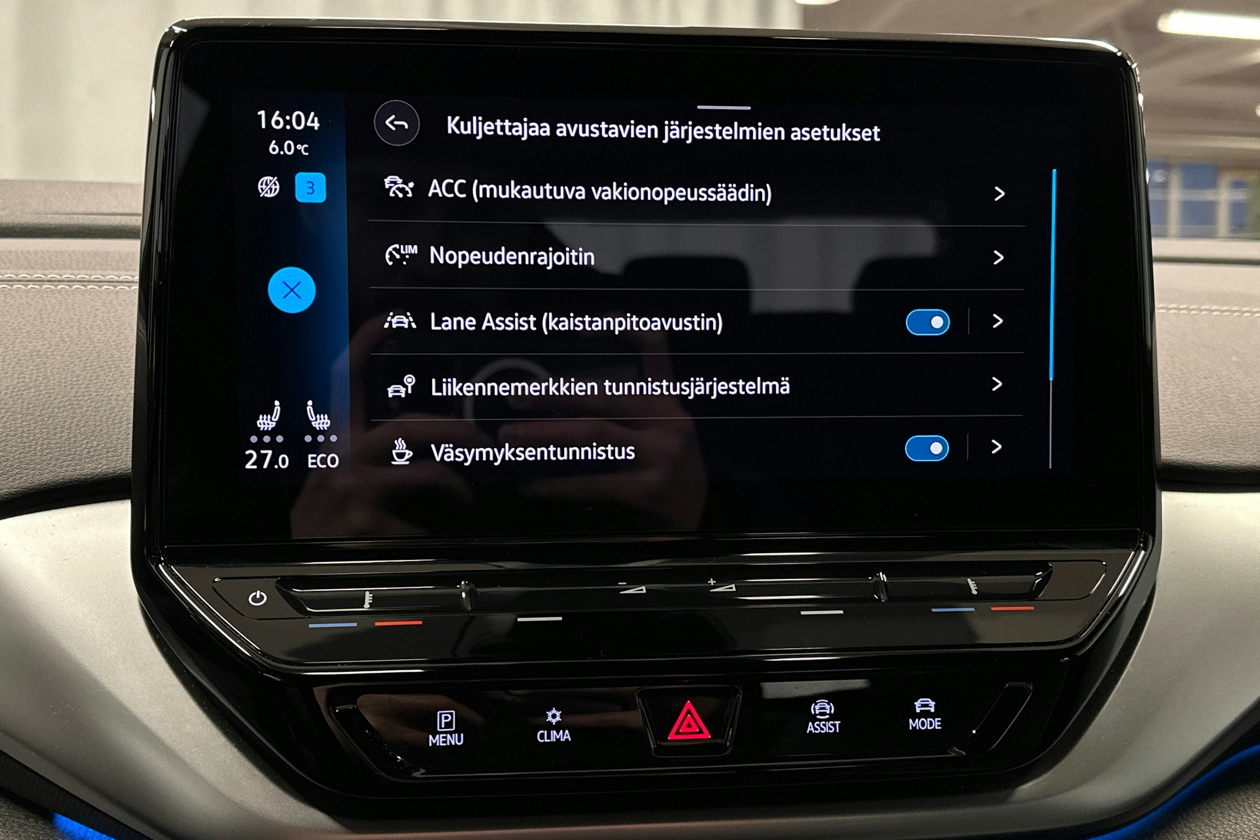 harmaa Volkswagen ID.4 2023 kuva 25.