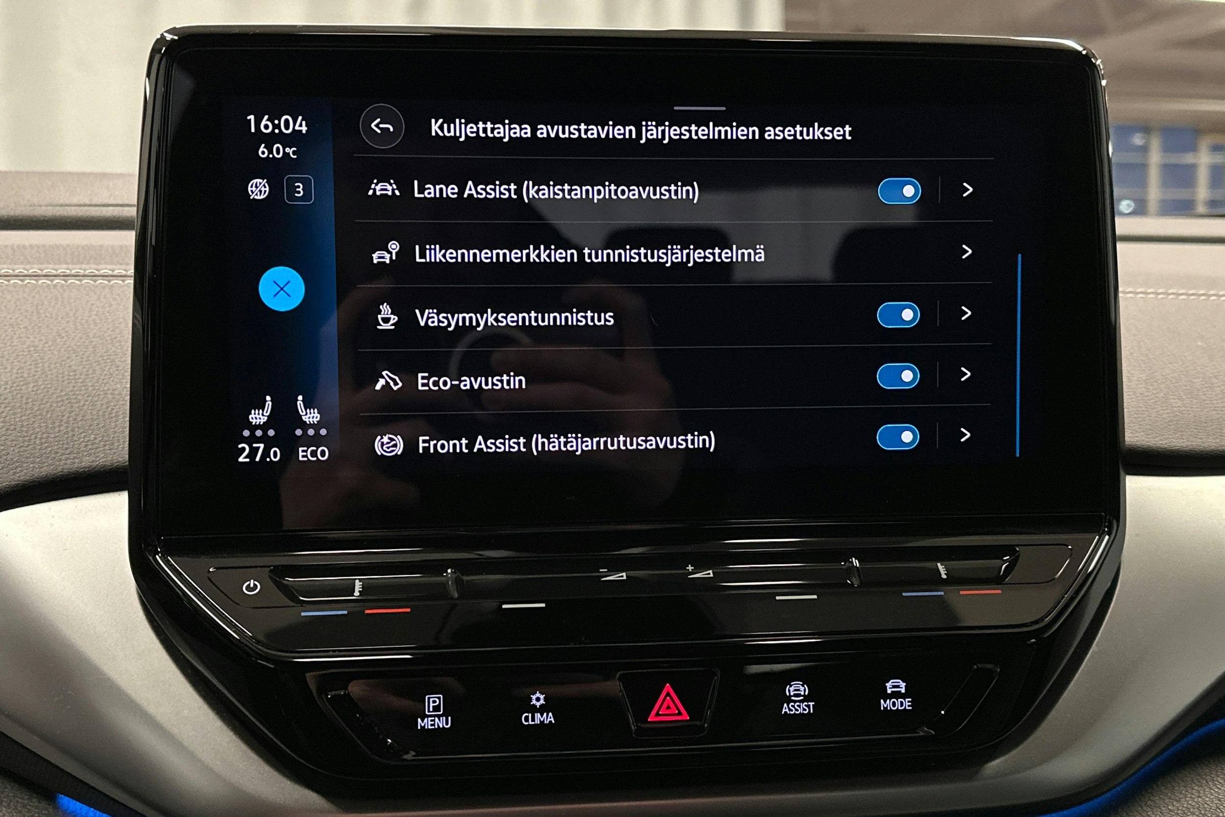 harmaa Volkswagen ID.4 2023 kuva 26.