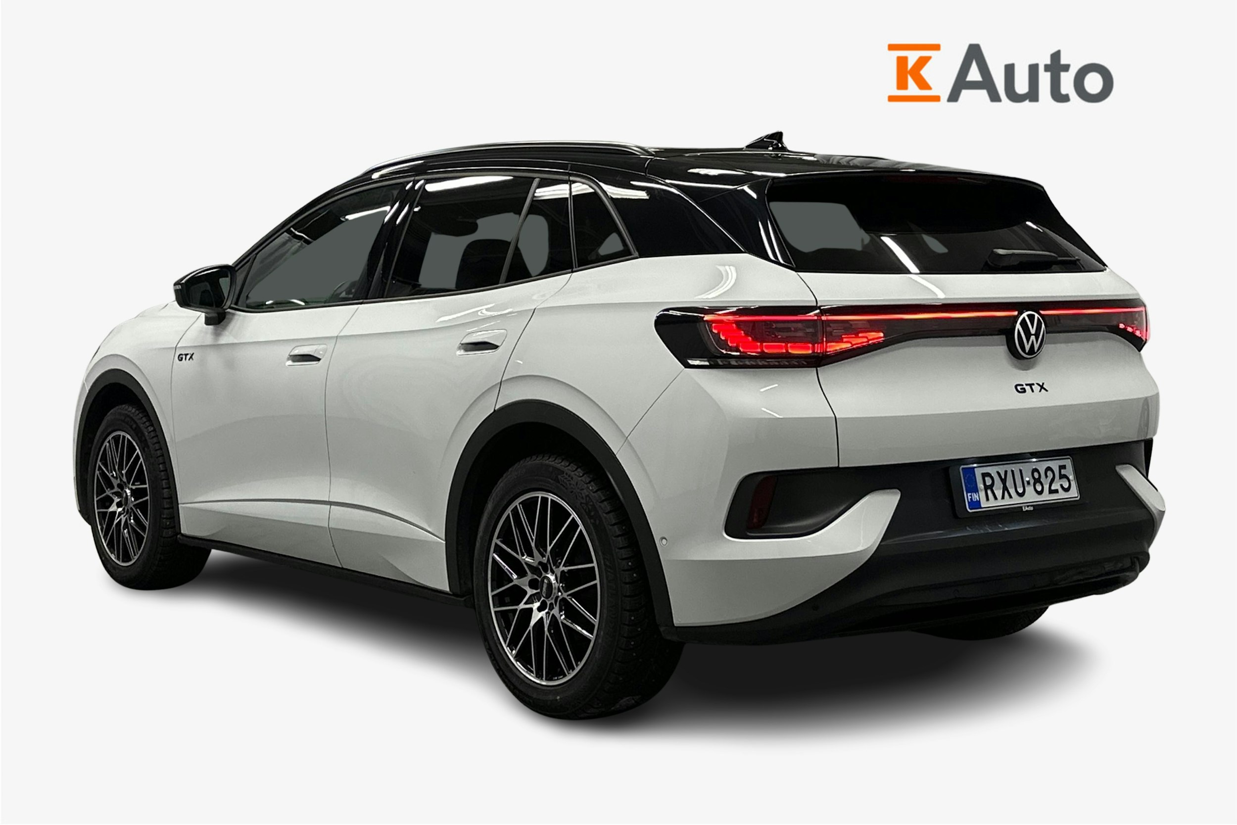 valkoinen Volkswagen ID.4 2023 kuva 2.