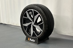 valkoinen Volkswagen ID.4 2023 kuva 13.