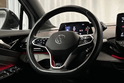 valkoinen Volkswagen ID.4 2023 kuva 19.