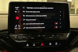 valkoinen Volkswagen ID.4 2023 kuva 27.