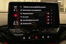 valkoinen Volkswagen ID.4 2023 kuva 28.