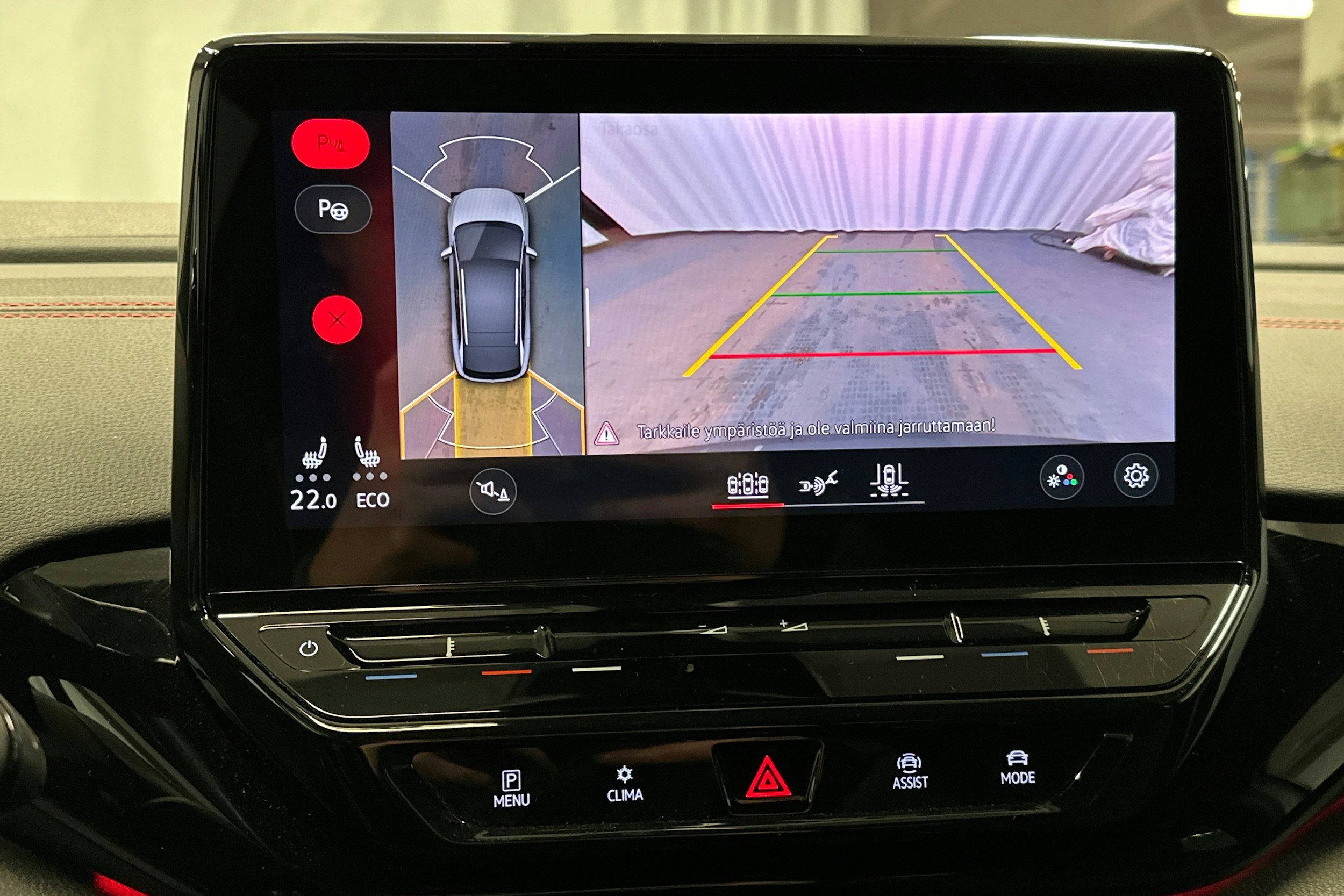 valkoinen Volkswagen ID.4 2023 kuva 29.