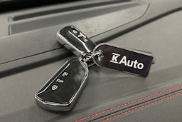 valkoinen Volkswagen ID.4 2023 kuva 31.