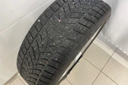harmaa Volkswagen ID.4 2023 kuva 22.