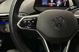 sininen Volkswagen ID.4 2023 kuva 11.