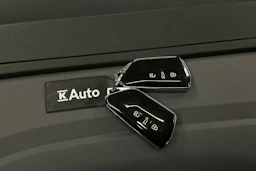 sininen Volkswagen ID.4 2023 kuva 39.