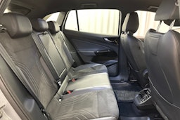 harmaa Volkswagen ID.4 2023 kuva 13.