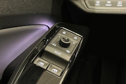 harmaa Volkswagen ID.4 2023 kuva 17.