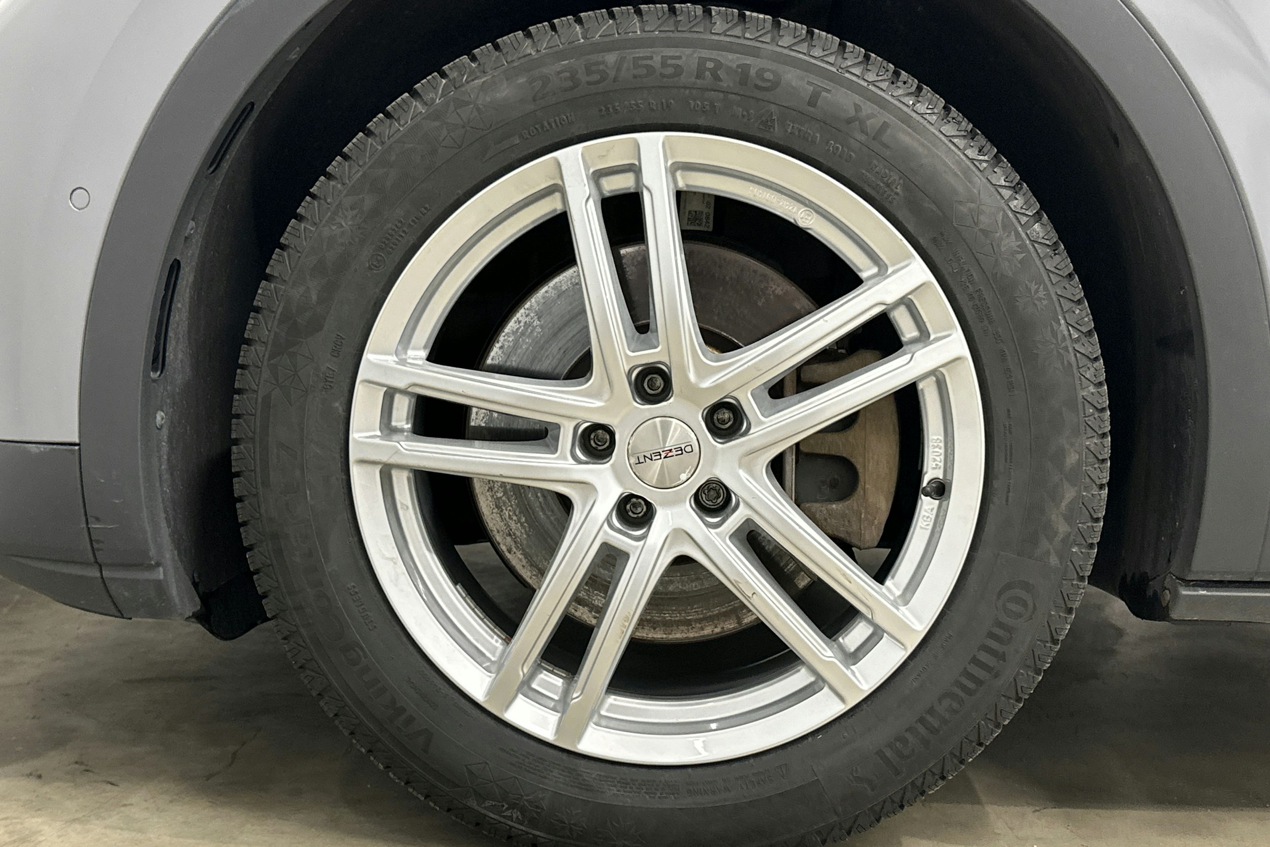 harmaa Volkswagen ID.4 2023 kuva 33.