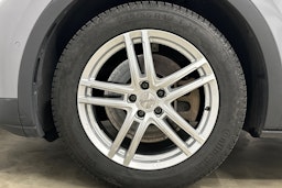 harmaa Volkswagen ID.4 2023 kuva 33.