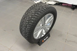 harmaa Volkswagen ID.4 2023 kuva 30.