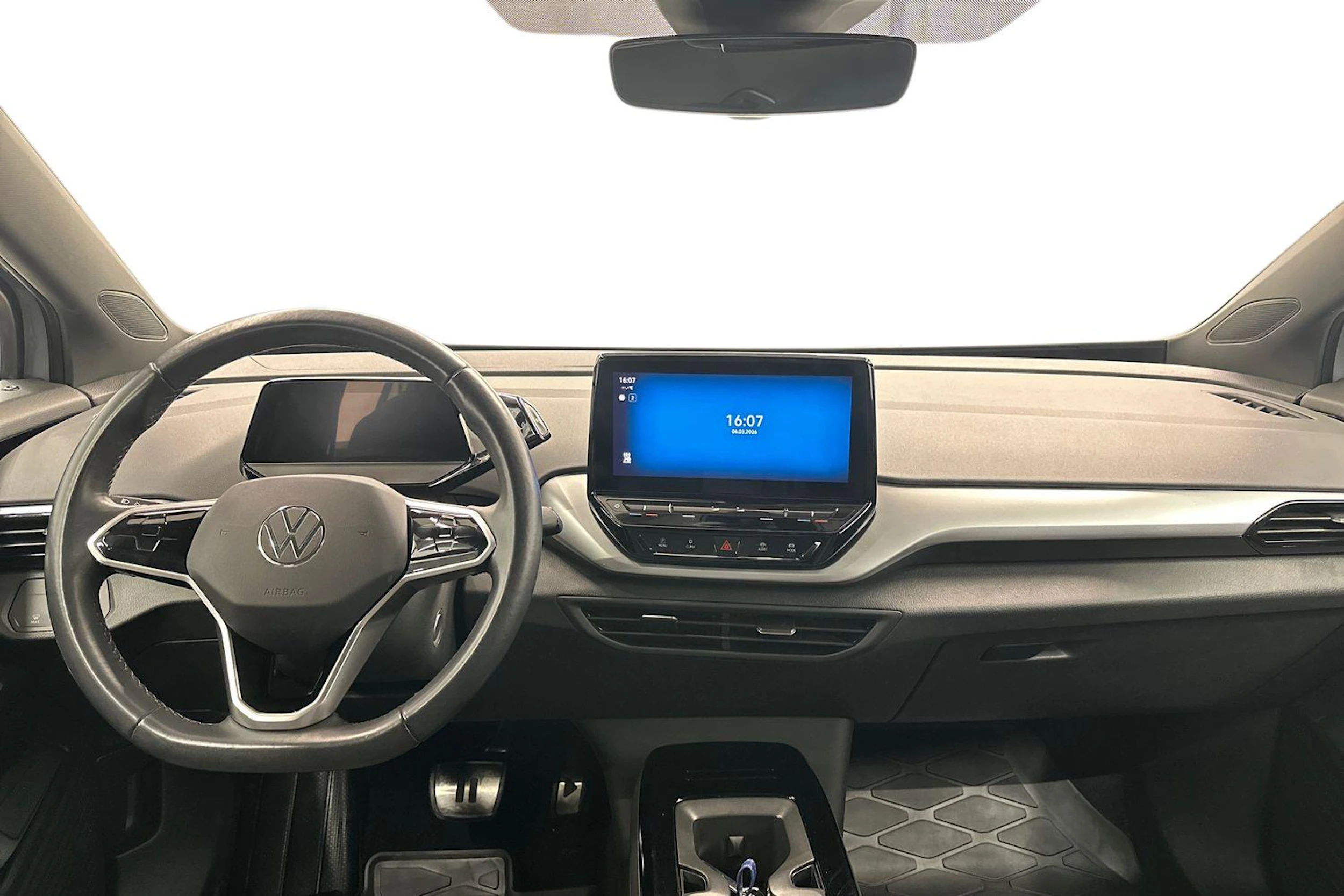 harmaa Volkswagen ID.4 2023 kuva 7.