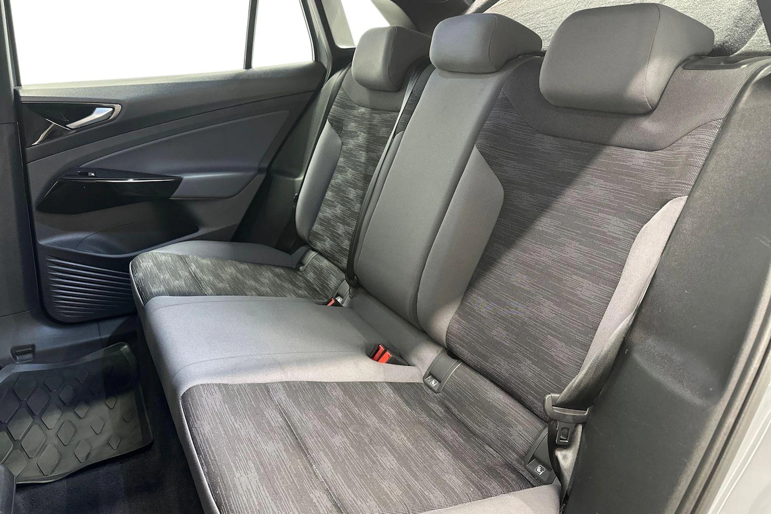 harmaa Volkswagen ID.4 2023 kuva 8.