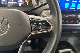 harmaa Volkswagen ID.4 2023 kuva 14.