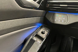 harmaa Volkswagen ID.4 2023 kuva 16.