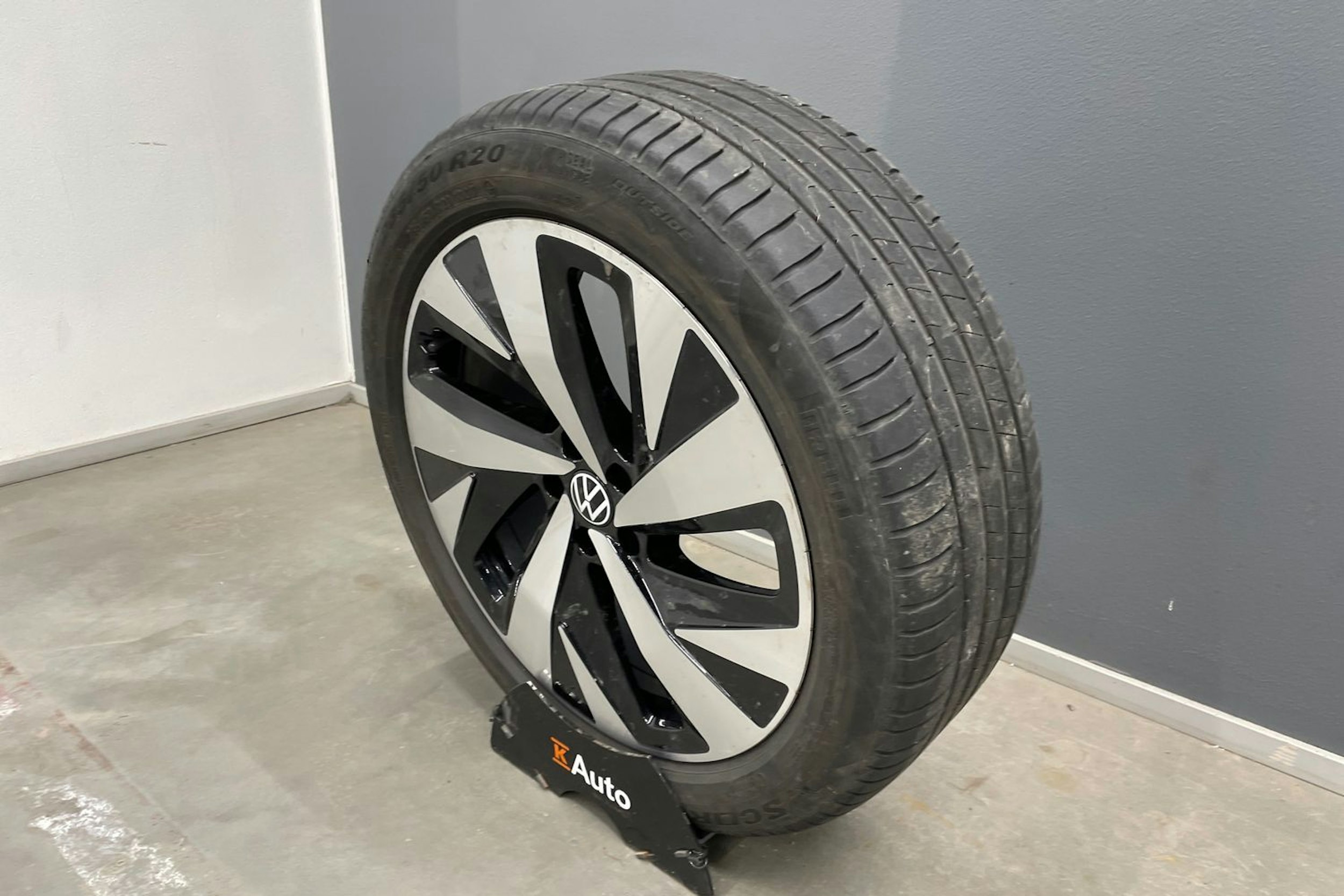 Musta Volkswagen ID.4 2023 kuva 14.